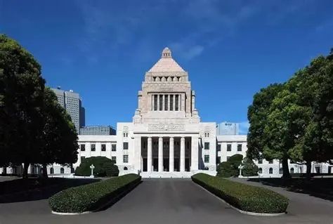 日元再度逼近160：避险资金涌入美元，日本干预的空间正在消失？ ... ... ...